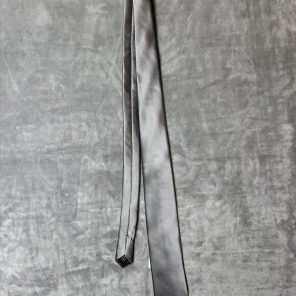 Geoffrey Beene Necktie - Picture 2 of 5